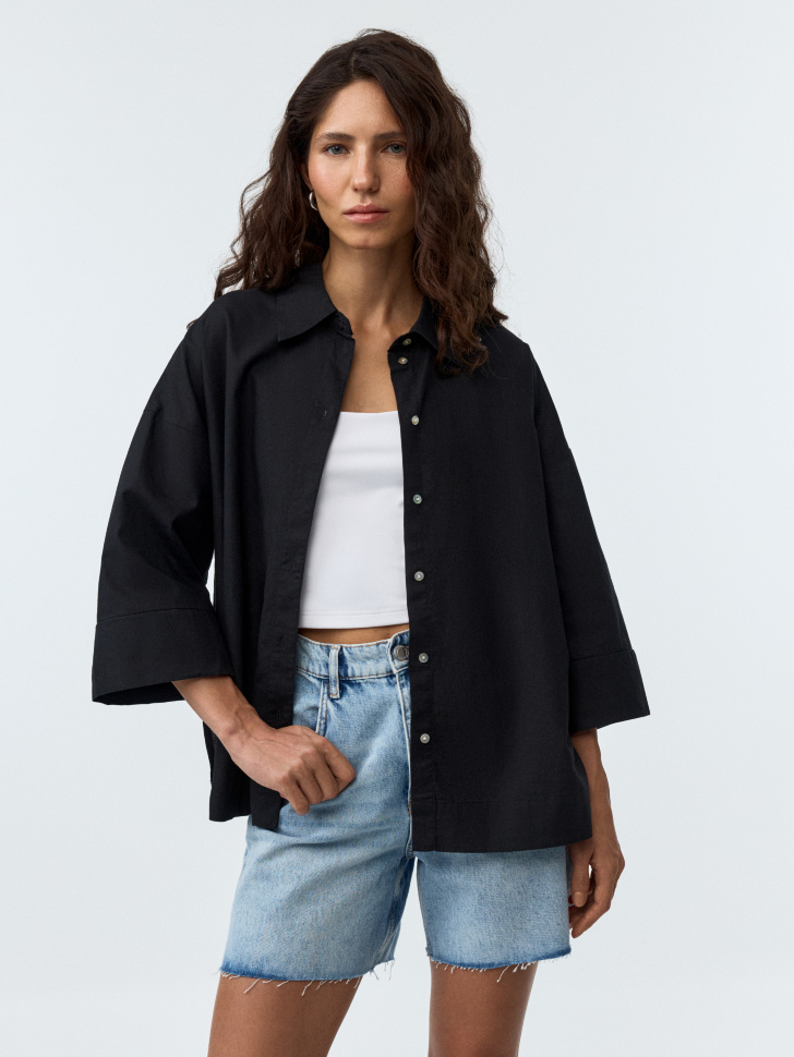 Рубашка оверсайз из смесового льна
Рубашка оверсайз из смесового льна