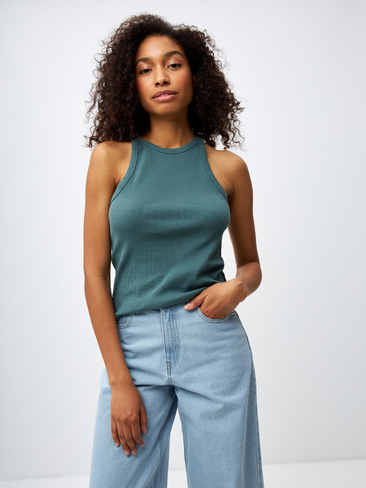 Базовый топ в рубчик
Базовый топ в рубчик