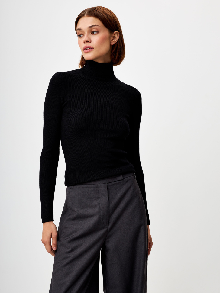 Базовая водолазка 
Базовая водолазка