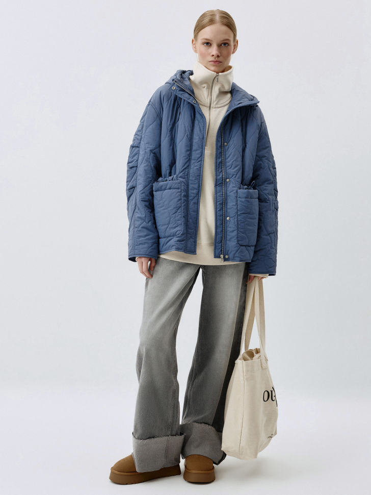 Стеганая куртка с двойными карманами 
Стеганая куртка с двойными карманами