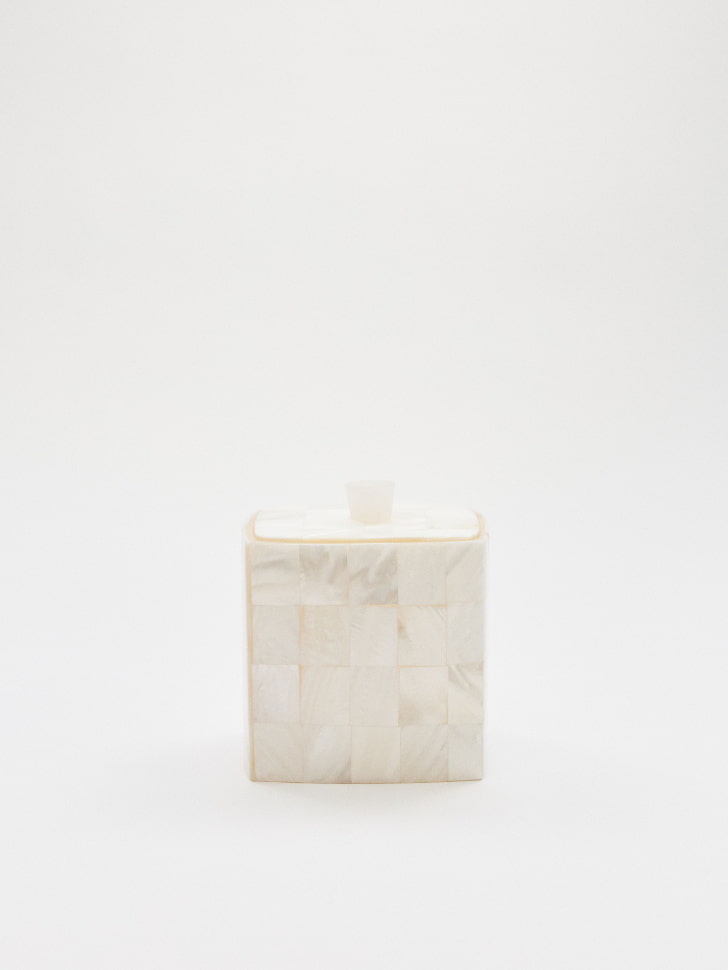 Банка для хранения в ванной с перламутровым эффектом, SL5811226415
Банка для хранения в ванной с перламутровым эффектом, SL5811226415