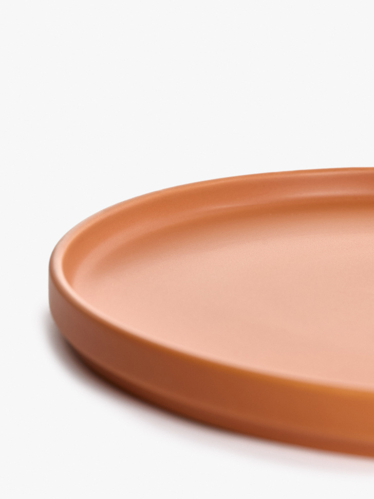 обеденная тарелка из каменной керамики по цене 1599 руб вид справа