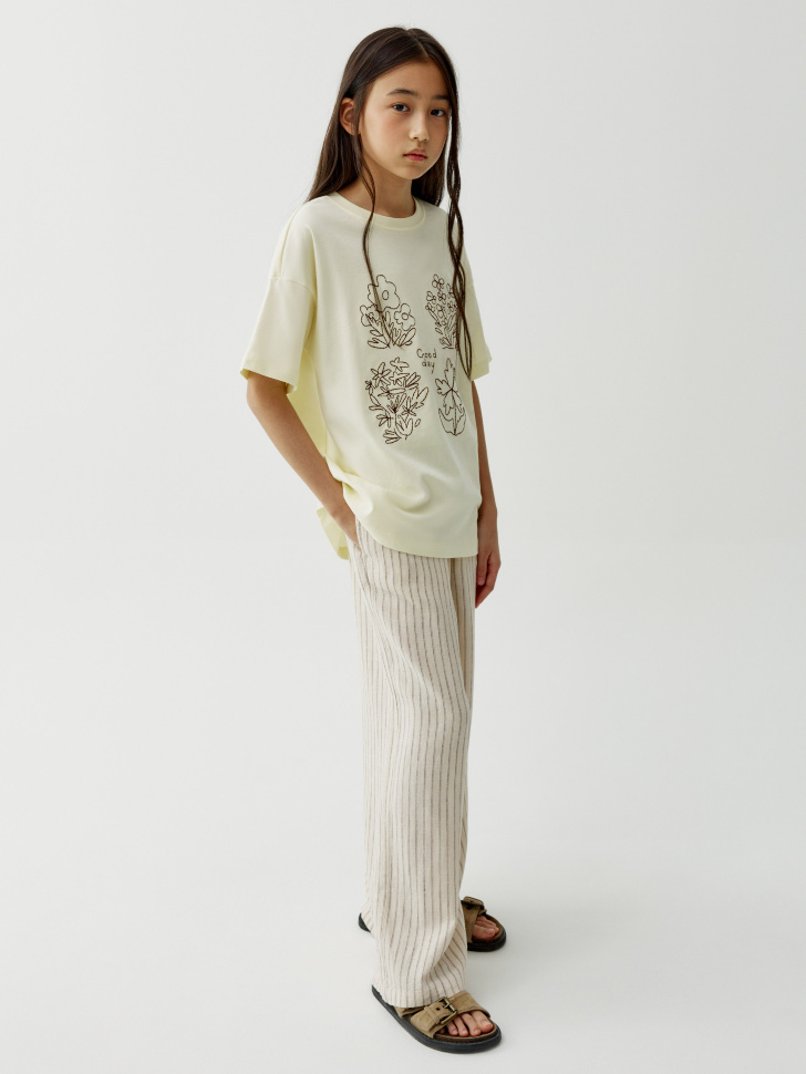 футболка оверсайз с вышивкой для девочек от бренда sela вид слева