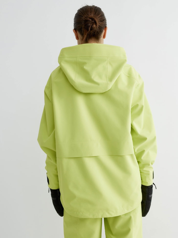 горнолыжная куртка из технологичной мембраны с лямками 4610517111326 на официальном сайте