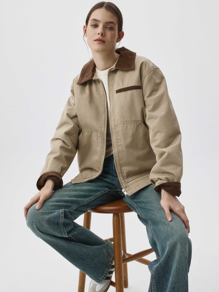 

Хлопковая куртка с вельветовым воротником