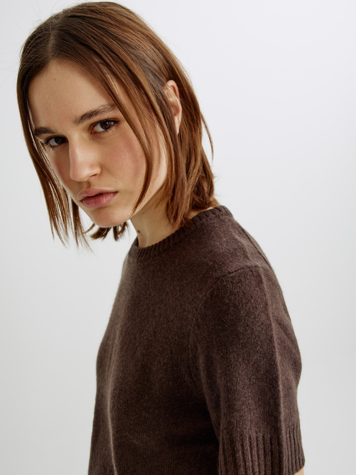 джемпер с коротким рукавом из 100% шерсти из россии вид сбоку