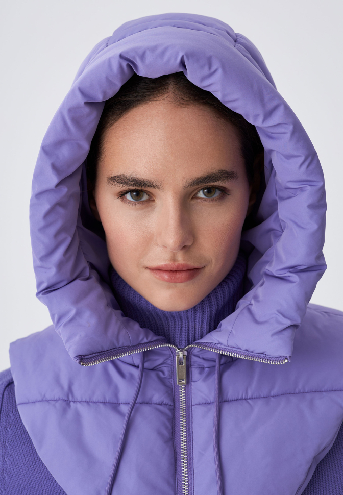 

Манишка с капюшоном