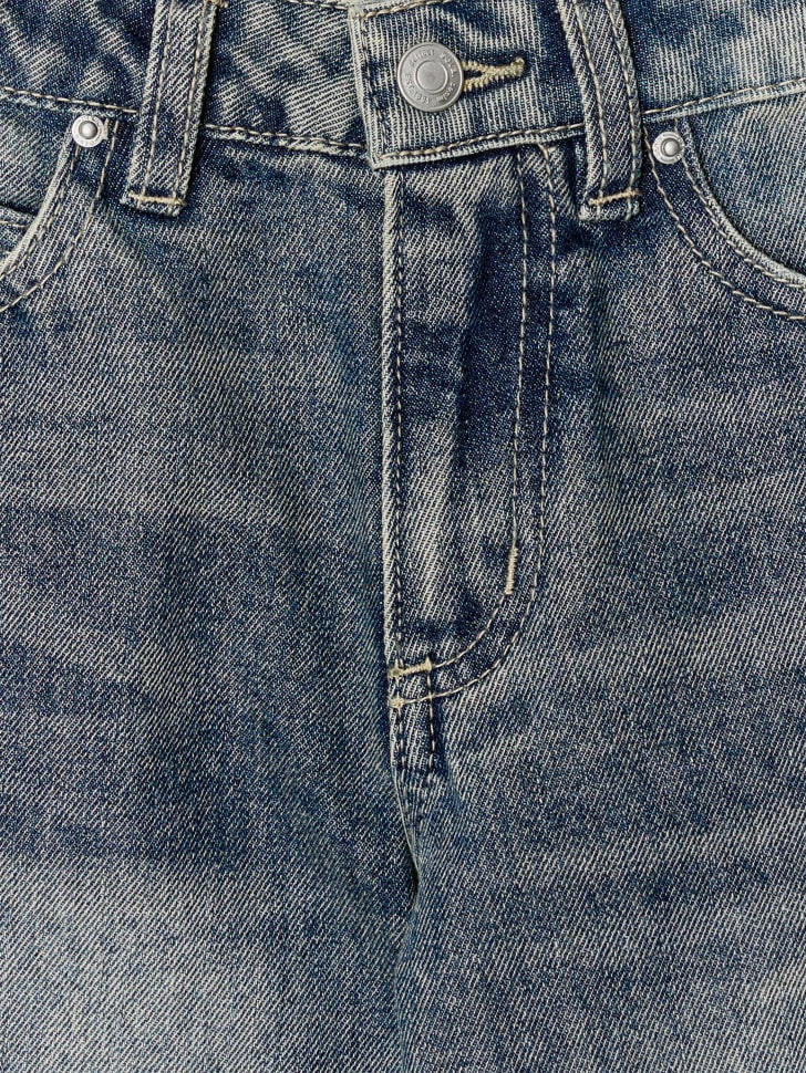 Джинсы Straight fit c градиентным эффектом для девочек. Фото №5