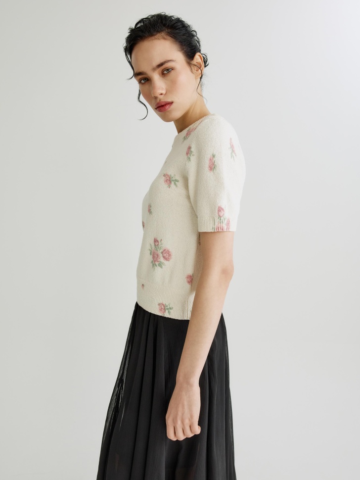 джемпер с коротким рукавом и с цветочным принтом из россии вид сбоку