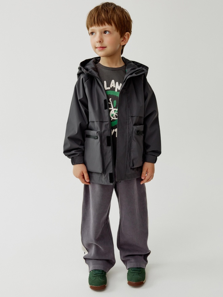 ветровка с капюшоном для мальчиков от бренда sela вид слева