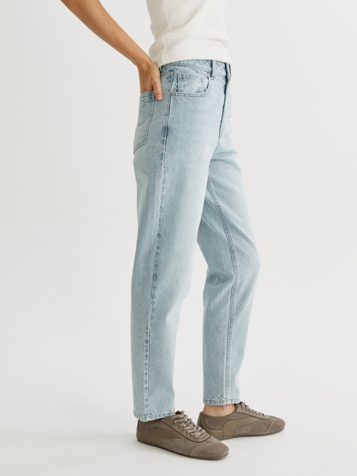 укороченные джинсы 404 мом с высокой посадкой по цене 3599 руб вид справа