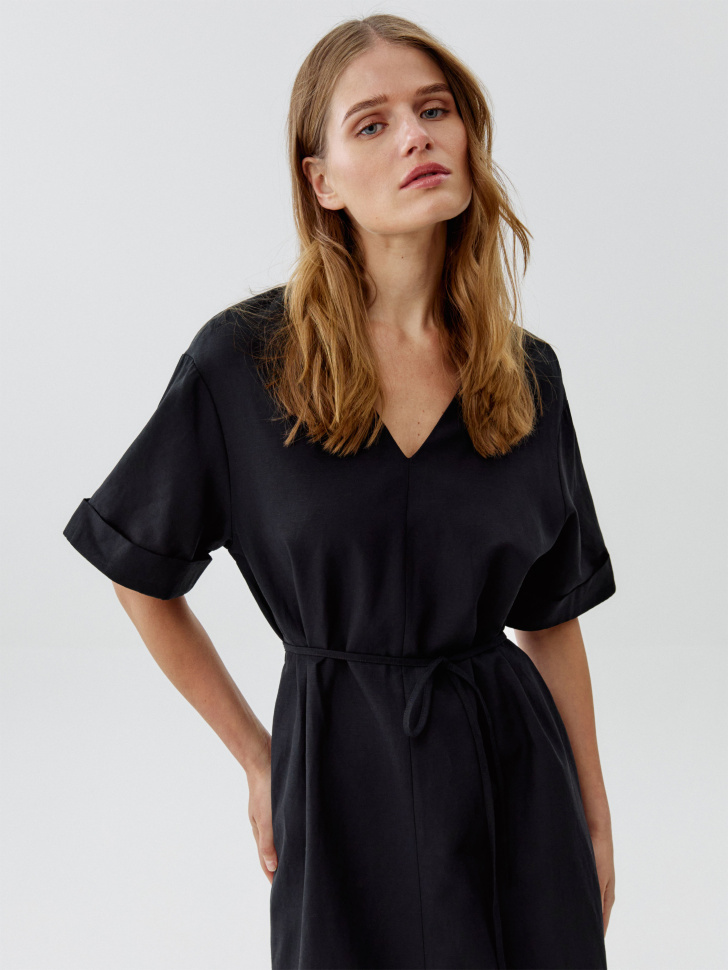 платье миди из смесовой вискозы с хлопком и льна от бренда sela вид слева