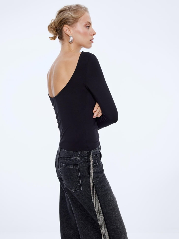 лонгслив с вырезом на спинке 4610517257925 с промокодом