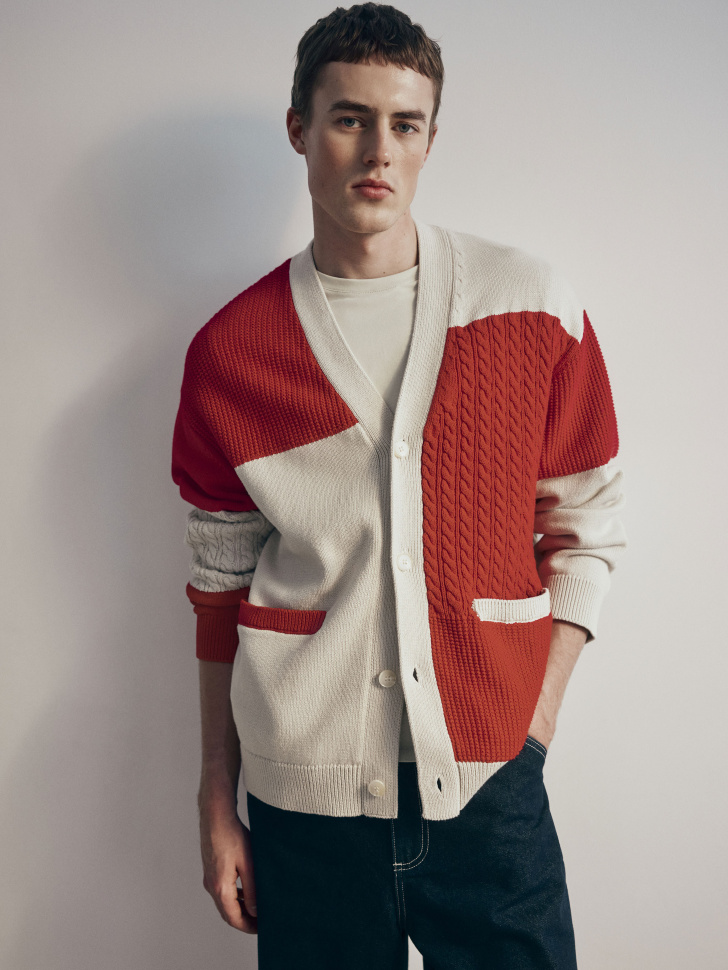 кардиган комбинированной вязки 4610517207159 фотография