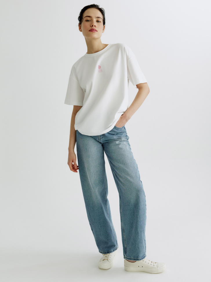 футболка оверсайз с принтом от бренда sela вид слева