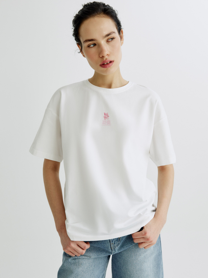 футболка оверсайз с принтом по цене 1999 руб вид справа