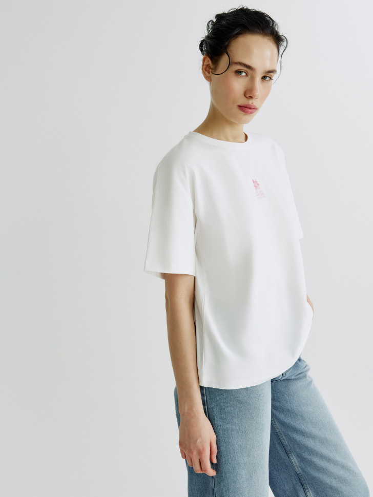 футболка оверсайз с принтом из россии вид сбоку