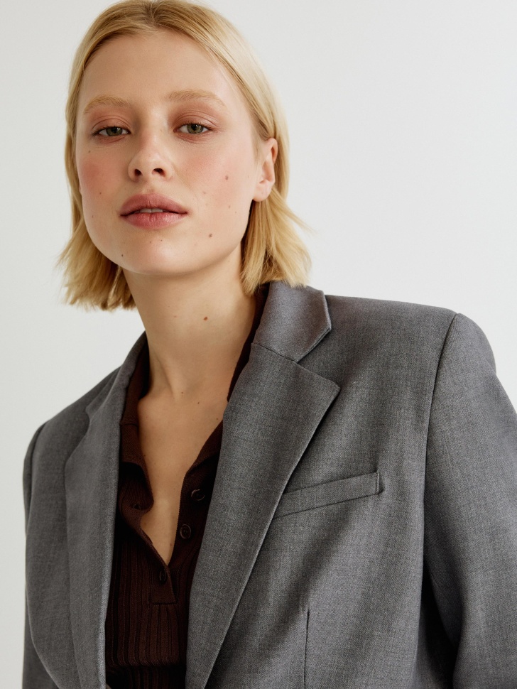 классический жакет с содержанием шерсти из россии вид сбоку