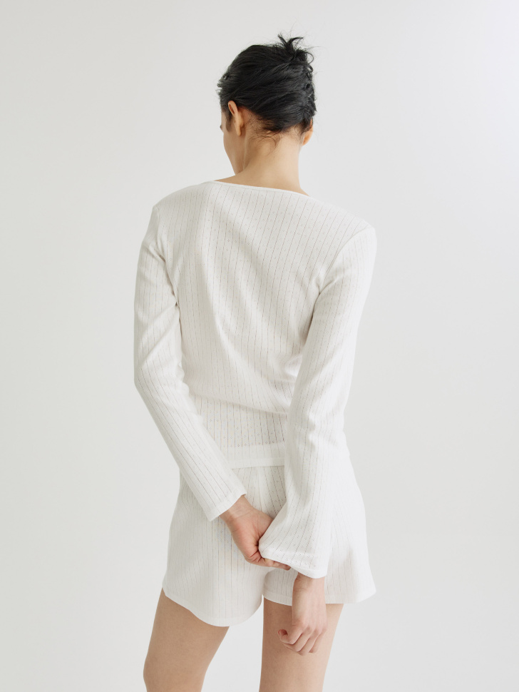 пижама с рельефным узором по цене 3299 руб вид справа