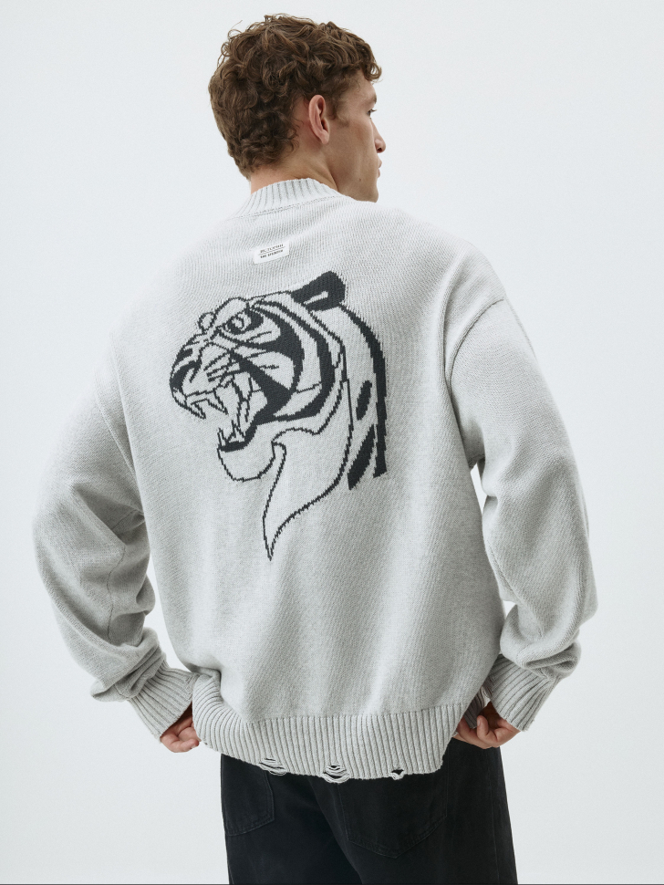 вязаный джемпер с принтом из коллаборации  x союзмультфильм от бренда sela вид слева