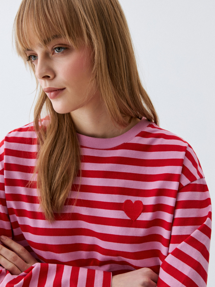 

Лонгслив ANNA OVERSIZE FIT с вышивкой