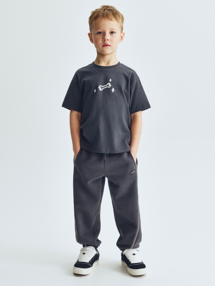 футболка оверсайз для мальчиков с принтом  x смешарики от бренда sela вид слева