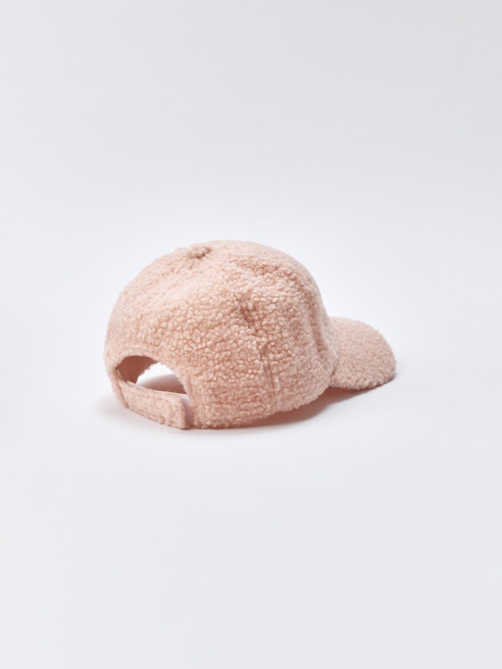 бейсболка из искусственного меха для девочек по цене 899 руб вид справа