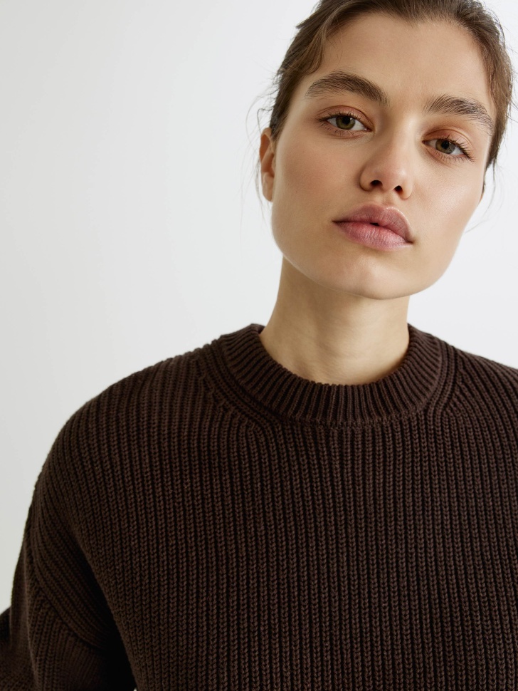 базовый вязаный джемпер оверсайз из россии вид сбоку