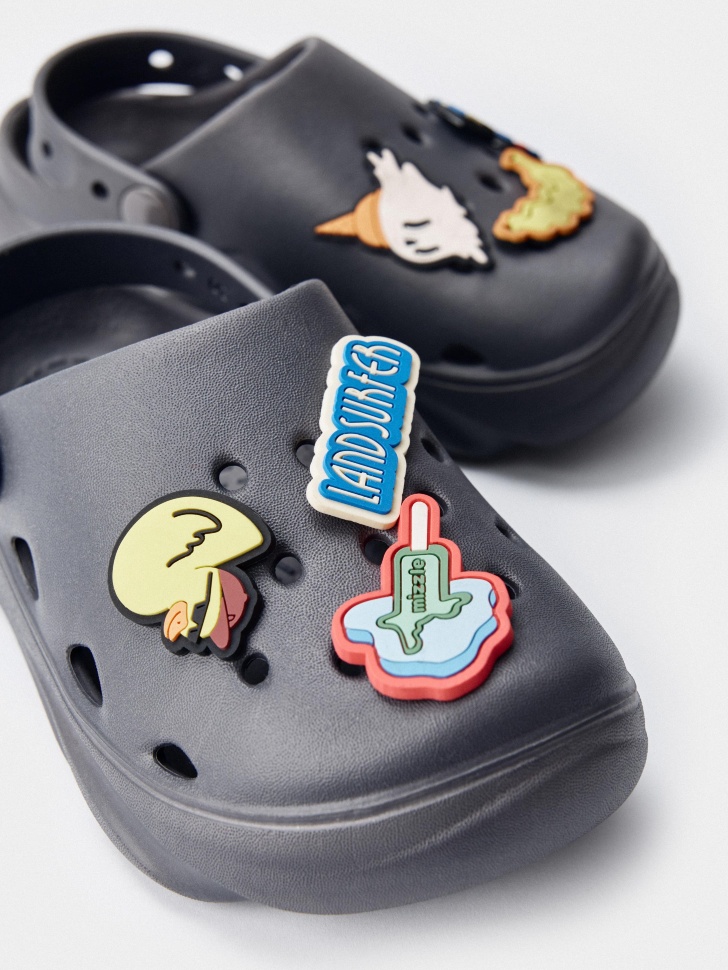 сабо с декором для мальчиков из россии вид сбоку