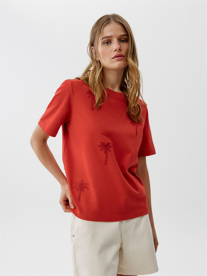 Футболка SELA прямого кроя с вышивкой, красный, арт. 52090