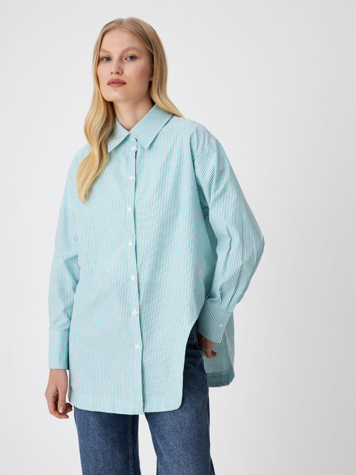 

Рубашка в полоску с разрезом