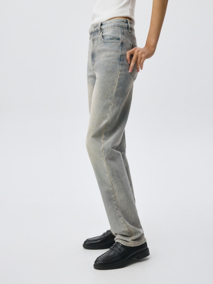 Джинсы Straight Fit с эффектом стирки. Фото №4