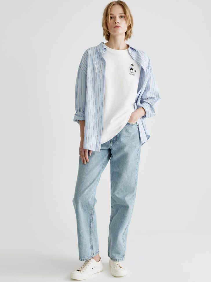 футболка оверсайз с принтом из россии вид сбоку