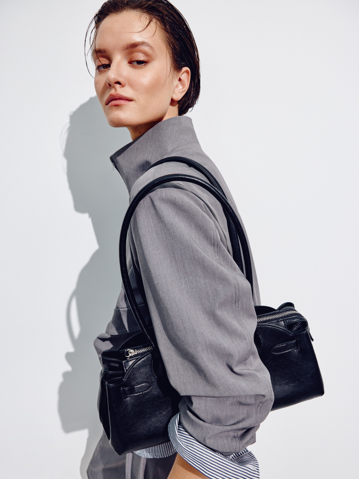 Сумка из фактурной экокожи 3999₽