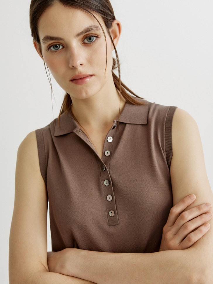 Товар перламутрового цвета с внутренней стороны