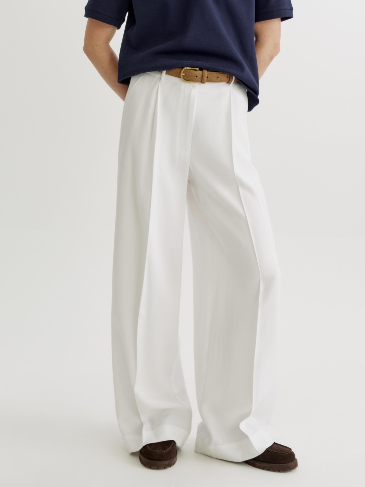 широкие брюки из смесовой вискозы от бренда sela вид слева