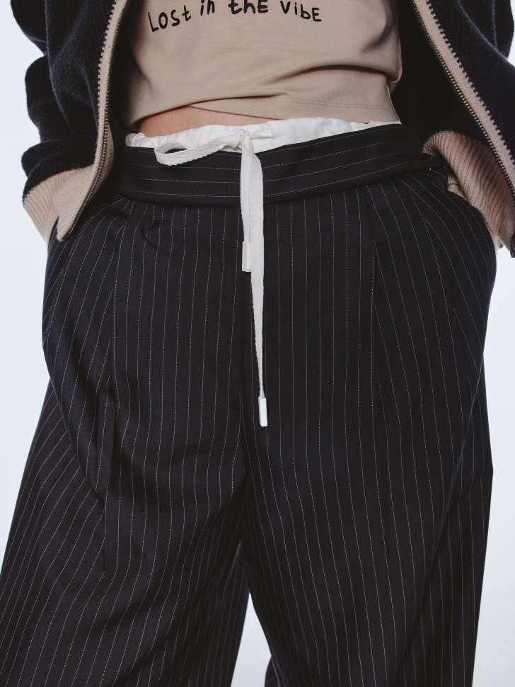 широкие брюки из линейки  young от бренда sela вид слева