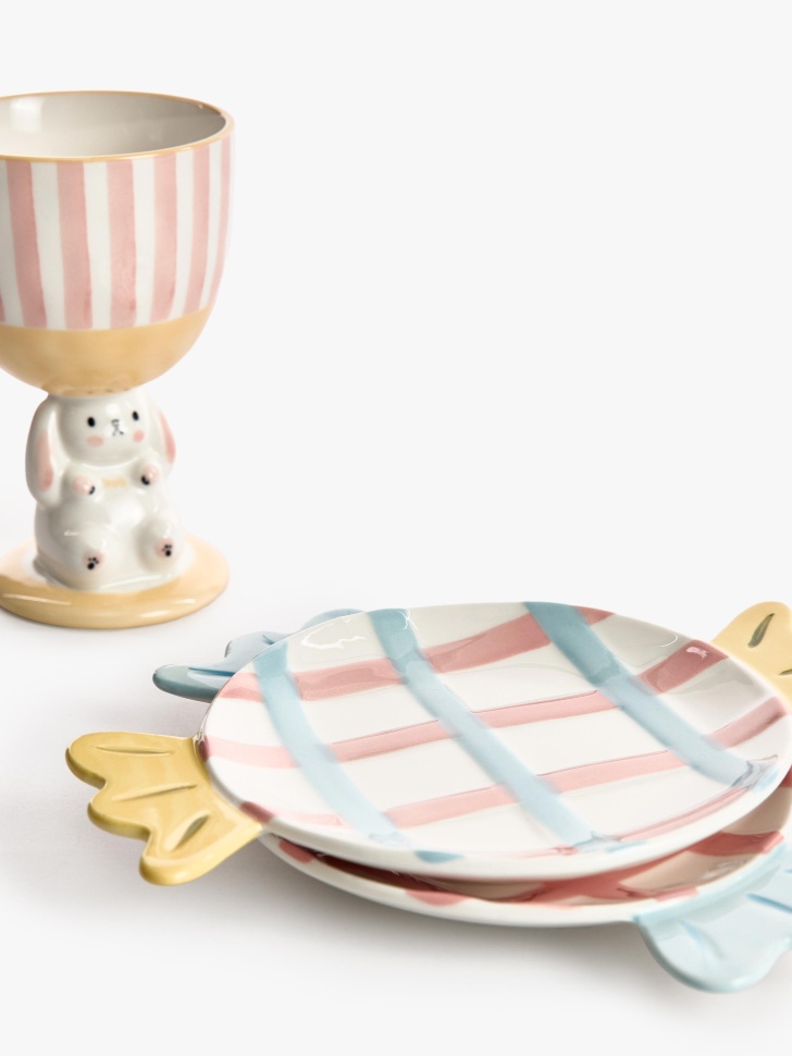 детская десертная тарелка из фарфора с декором от бренда sela вид слева