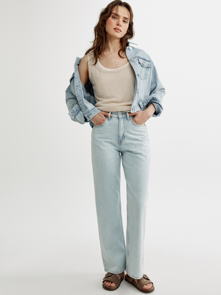 широкие джинсы 411 из органического хлопка от бренда sela вид слева