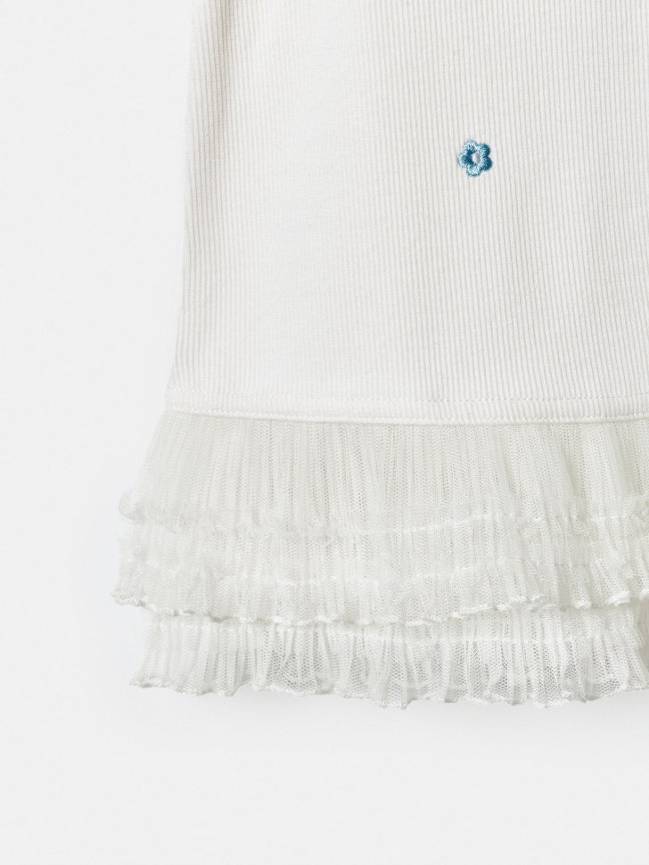 топ с вышивкой и кружевными оборками для девочек по цене 1499 руб вид справа