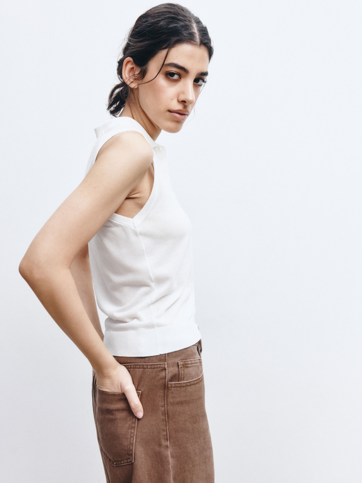 Товар перламутрового цвета с внутренней стороны