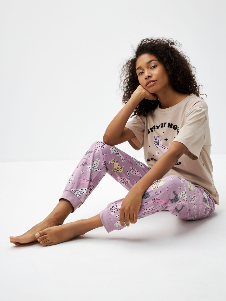 

Трикотажная пижама с принтом