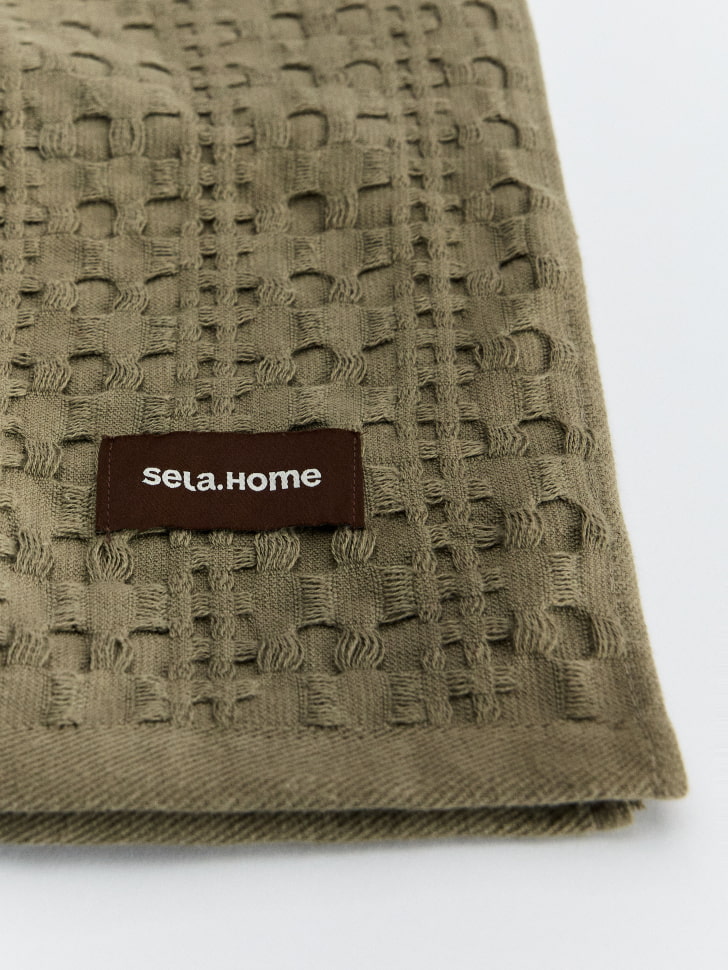 вафельное покрывало из хлопка 240х220 см от бренда sela вид слева