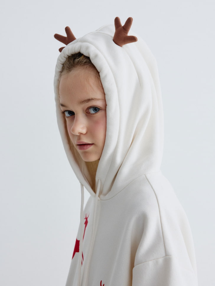 новогоднее худи с рогами оленя на капюшоне для девочек 4610517031617 фотография