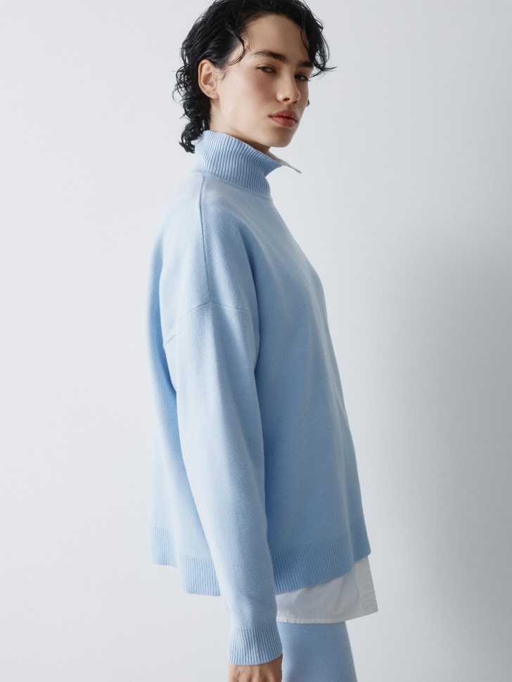 свитер с воротником-стойкой 4610517305534 по низкой цене