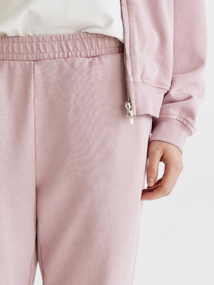 брюки из футера с кислотной стиркой из россии вид сбоку