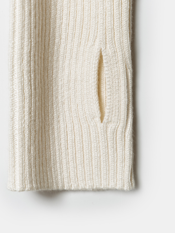 джемпер с открытыми плечами для девочек из вискозы спереди