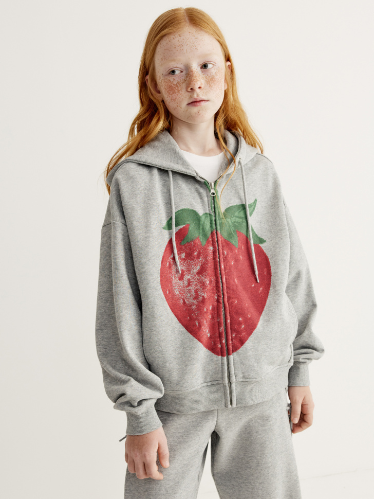 Толстовка с принтом для девочек 2999₽