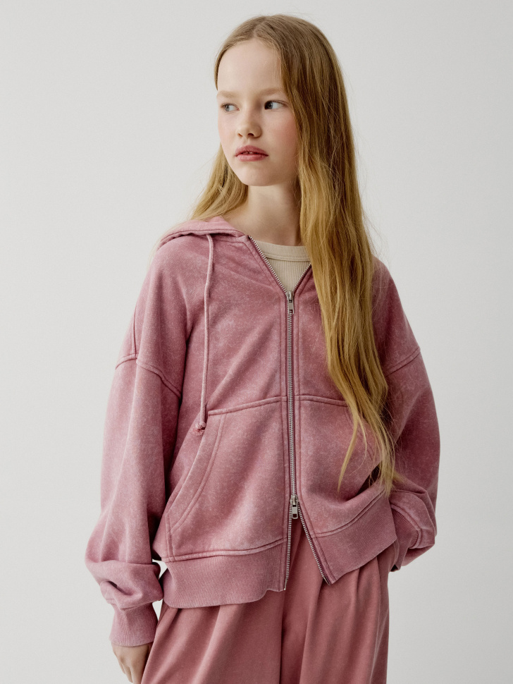 Толстовка оверсайз с эффектом кислотной стирки для девочек 3299₽