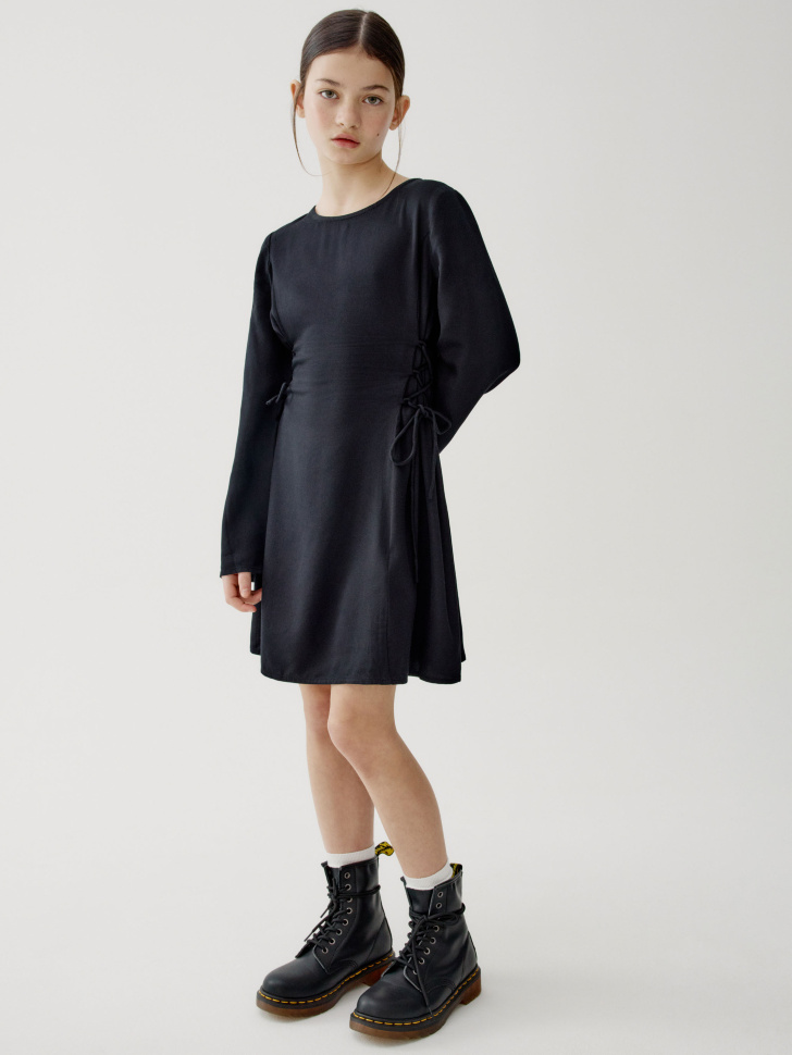 платье из сатиновой вискозы со шнуровкой для девочек из россии вид сбоку